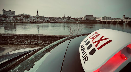 Profitez d'un trajet agréable avec Taxi Foucher Saumur. Appelez-nous ! Avec nos chauffeurs courtois et prudents