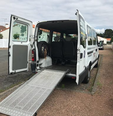 Découvrez toutes nos prestations en contactant ABEILLE TAXI au 06.11.28.29.30. Notre société est spécialisée en Taxi à La Roche-sur-Yon.