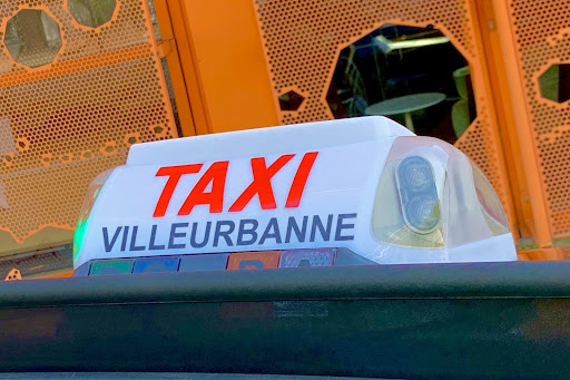 Chauffeurs Taxi à Villeurbanne disponibles 24h24 et 7j/7. Réservation Taxi Villeurbanne Gratuite | Conventionné Aéroport Gare Toutes Distances