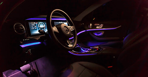 ALLIANCESUDPRESTIGE vous propose un service de chauffeurs privés sur la ville de Marseille et toute la région PACA. Réservation simple et rapide via notre site internet ou par téléphone