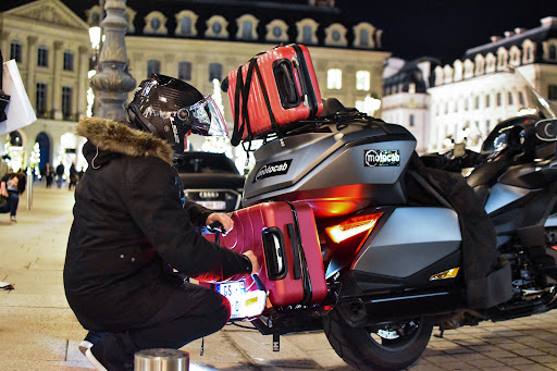 01 53 90 14 01 - 90 pilotes de taxi moto expérimentés à votre service. Avis client: 4