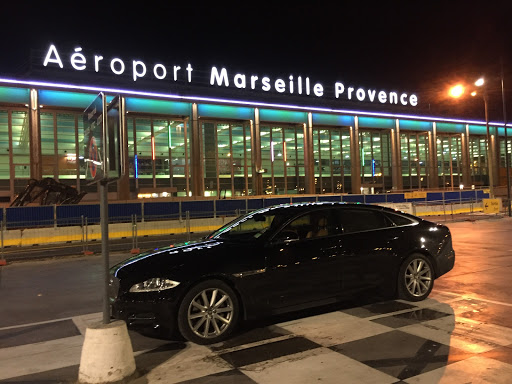 Un service de location de Voiture avec Chauffeur à Marseille disponible 24h/24h et 7j/7 Une MERCEDES Class S ou Class V sont à votre disposition pour vos Transferts Aéroport de Marseille Provence ou Gare TGV Saint Charles Marseille pour la région PACA