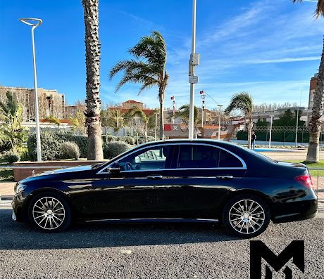 Réservez un chauffeur de Taxi privé / VTC à Marseille et en région Provence-Alpes-Côte-d'Azur. Disponible 24h/24 et 7j/7 - Tarif fixe et devis gratuit.