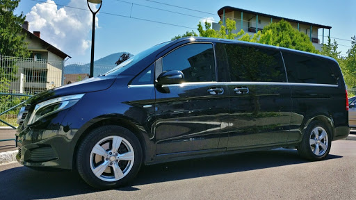 Chauffeur de taxi à Courchevel et chauffeur privé pour tous vos déplacements depuis et vers Courchevel
