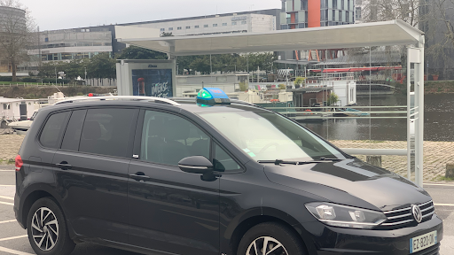 Chauffeur Taxi Nantes