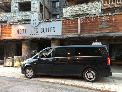 Taxi Val d'Isère depuis et vers les gares de Bourg Saint Maurice ou Chambéry et les aéroports de Genève