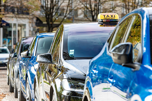Les Taxis Grenoblois réalisent tous vos déplacements à Grenoble et ses alentours