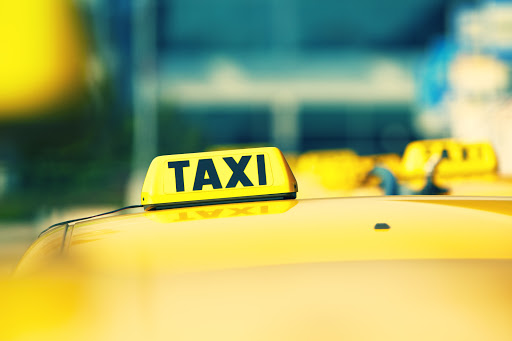 Réserver Taxi à Créteil et dans le Val-de-Marne avec véhicule tout confort - Toutes Distances Val-de-Marne / Paris / France