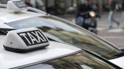 Bienvenue sur le site de Taxi Montmayeur ! Nous sommes votre choix de confiance pour un service de taxi de qualité à Tournus et ses environs. Contactez-nous dès maintenant.