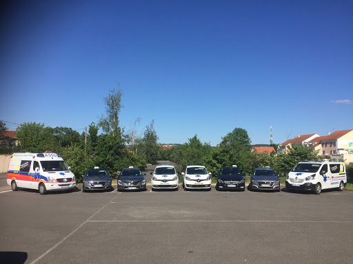 Notre société de taxi ambulance vous propose un service de qualité pour vos trajets privés ou médicaux. Réservez votre taxi 24h/24 et 7j/7 pour vos trajets.
