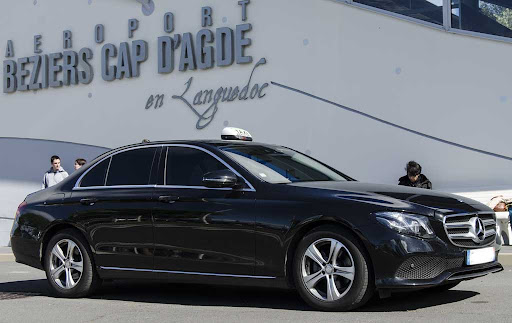 Vous cherchez un TAXI autour de Béziers ? Réservez votre course chez A2A TAXI ! Disponibilité et ponctualité pour vos déplacements dans l'Hérault. Transfert Aéroports Béziers Cap d'Agde et transport médical toutes distances.