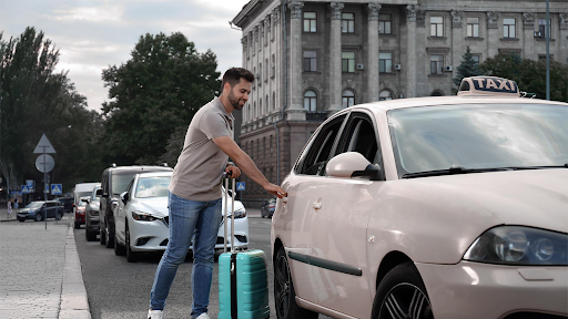 Des déplacements à faire à Villeneuve-Loubet ? Faites appel à l’entreprise FRED TAXI.