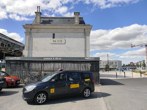Réserver Taxi Millancay  est la meilleure société de taxi en matière de Véhicule de Transport avec Chauffeur . Nous offrons également nos prestations dans plusieurs autres villes. N’hésitez pas à réserver votre trajet rapidement.