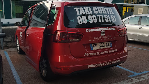 Taxi Curtil est basé à Jardin